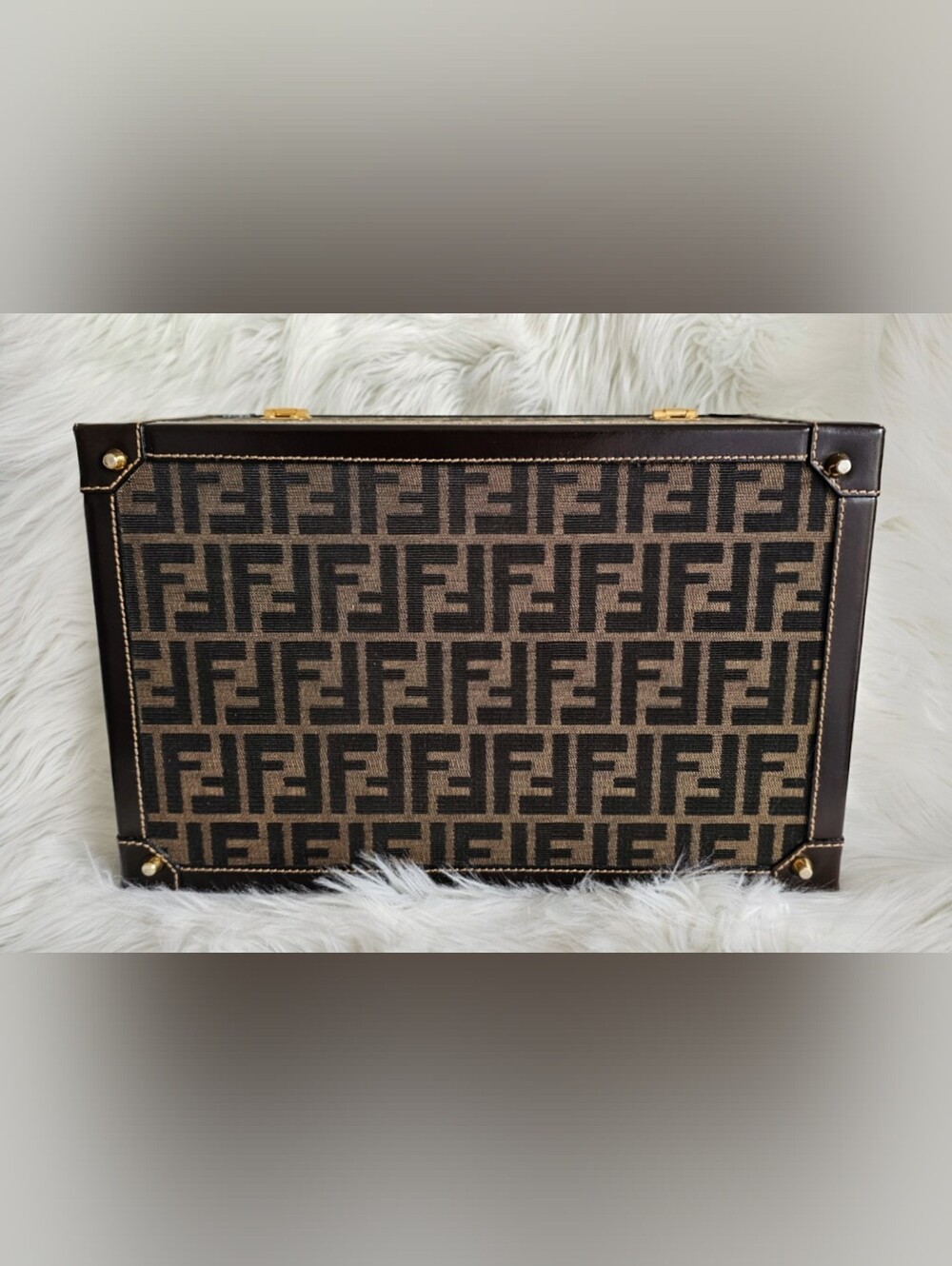 🤎 *RARE* FENDI Trunk 🤎 - Picture 4 of 11